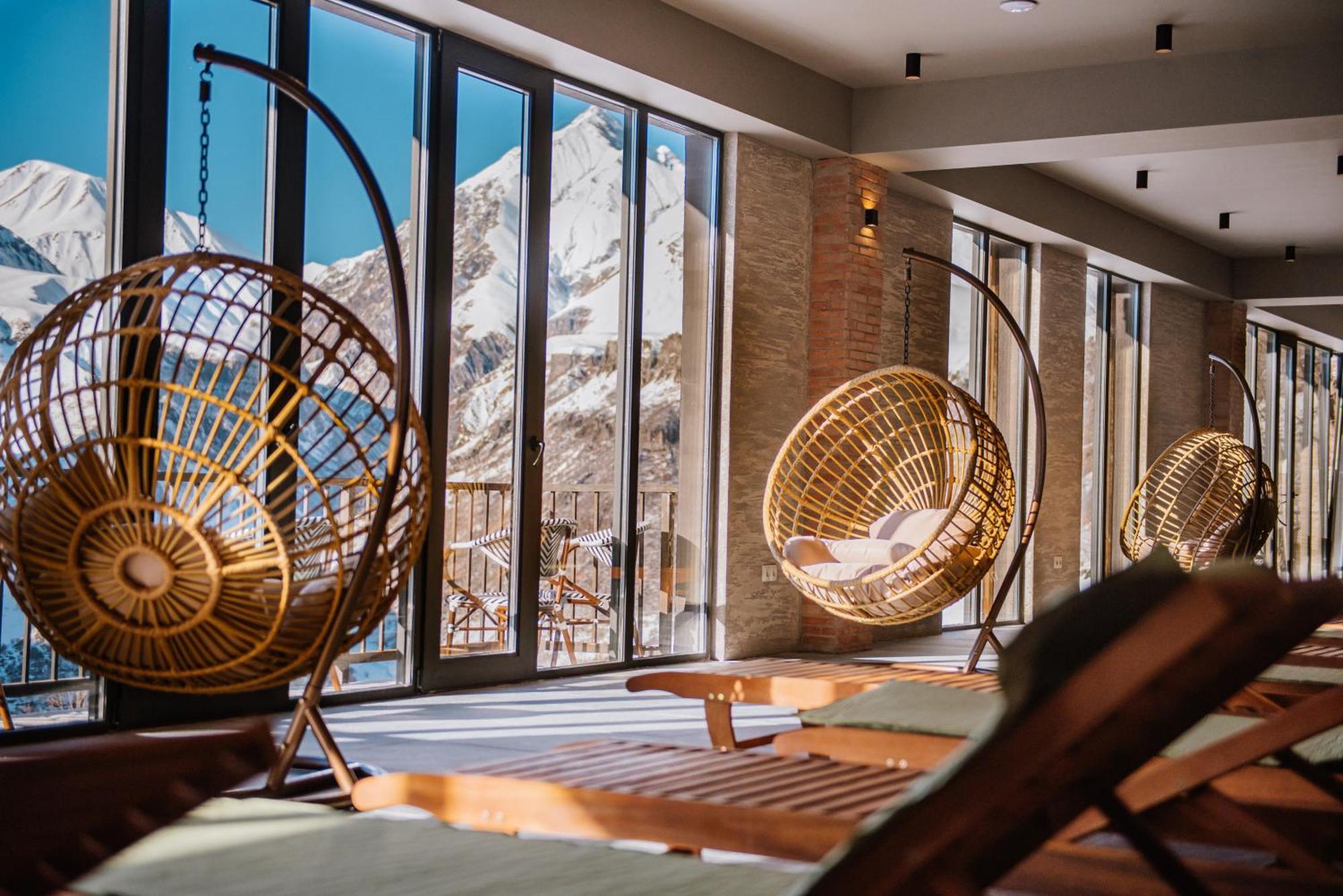Gudauri Inn エクステリア 写真 The spa at the Hotel de Crillon